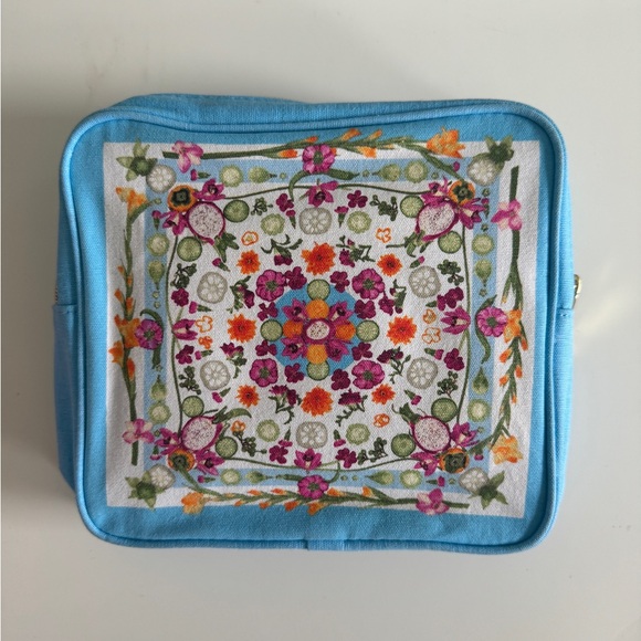 New Estée Lauder Floral Makeup Bag Blue - Picture 2 of 8